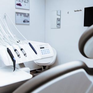 equipo de especialista en periodoncia